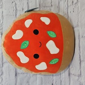 Squishmallow Sanda margherita pizza